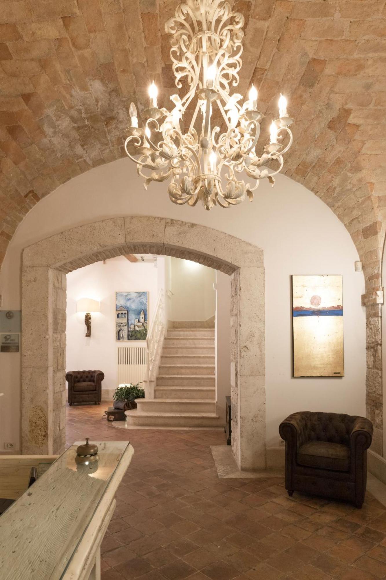 Hotel & Residenza 100 Torri Ascoli Piceno Bagian luar foto