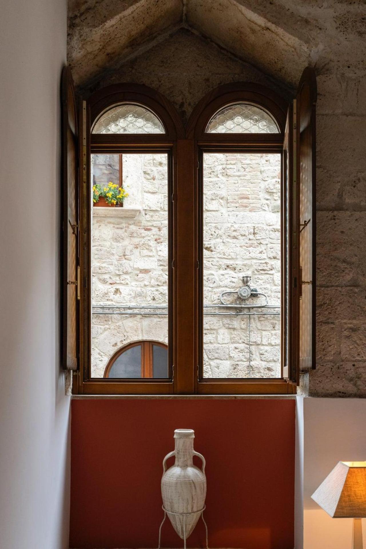 Hotel & Residenza 100 Torri Ascoli Piceno Bagian luar foto