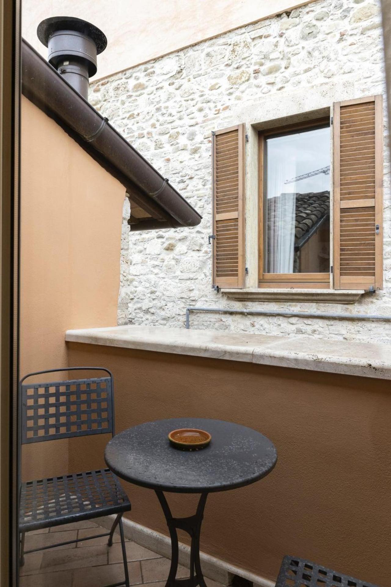 Hotel & Residenza 100 Torri Ascoli Piceno Bagian luar foto