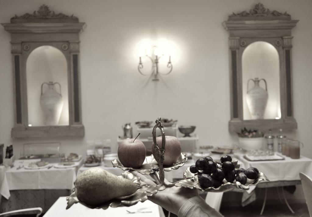 Hotel & Residenza 100 Torri Ascoli Piceno Bagian luar foto
