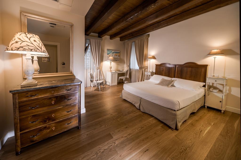 Hotel & Residenza 100 Torri Ascoli Piceno Bagian luar foto