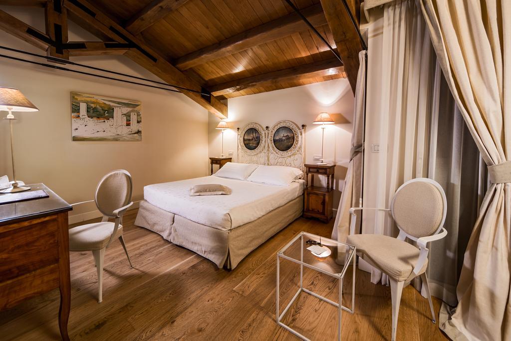 Hotel & Residenza 100 Torri Ascoli Piceno Bagian luar foto