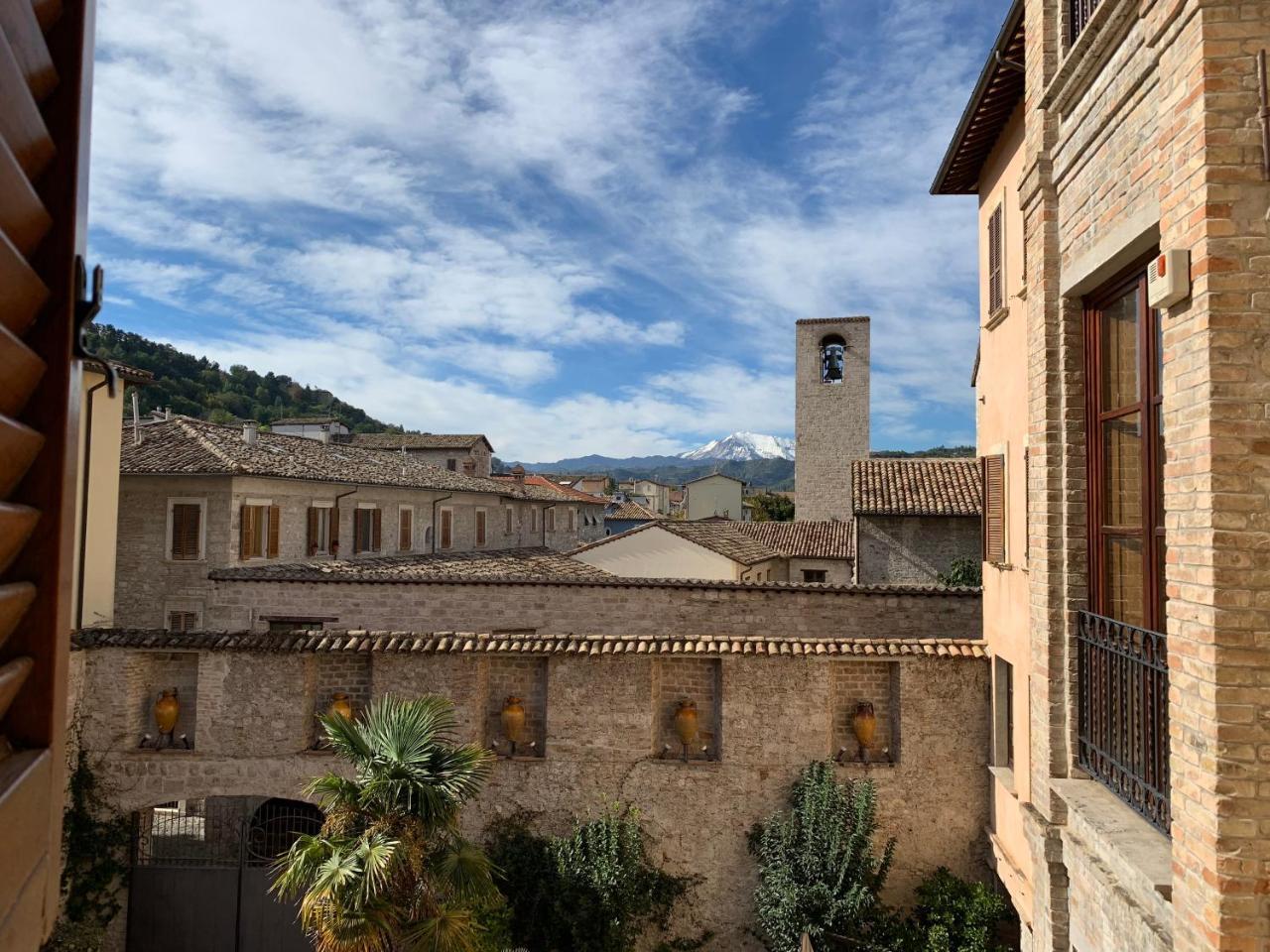 Hotel & Residenza 100 Torri Ascoli Piceno Bagian luar foto